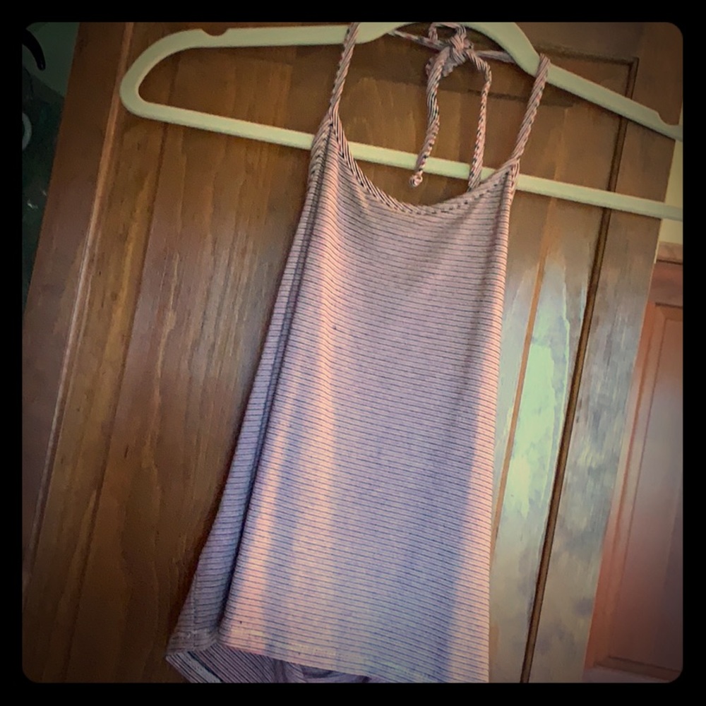 Brandy❤️Melville Halter Crop